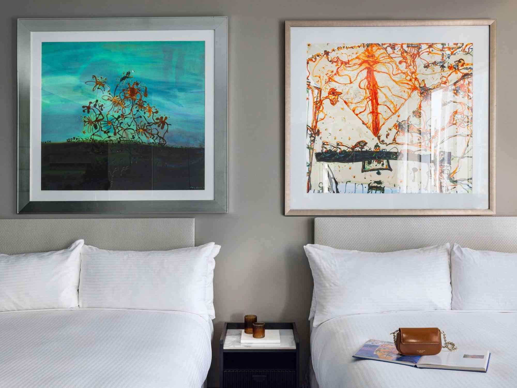 The Olsen Melbourne Art Series Bagian luar foto Artwork by Mark Rothko in a guest room at the Four Seasons Hotel, Washington, D.C.