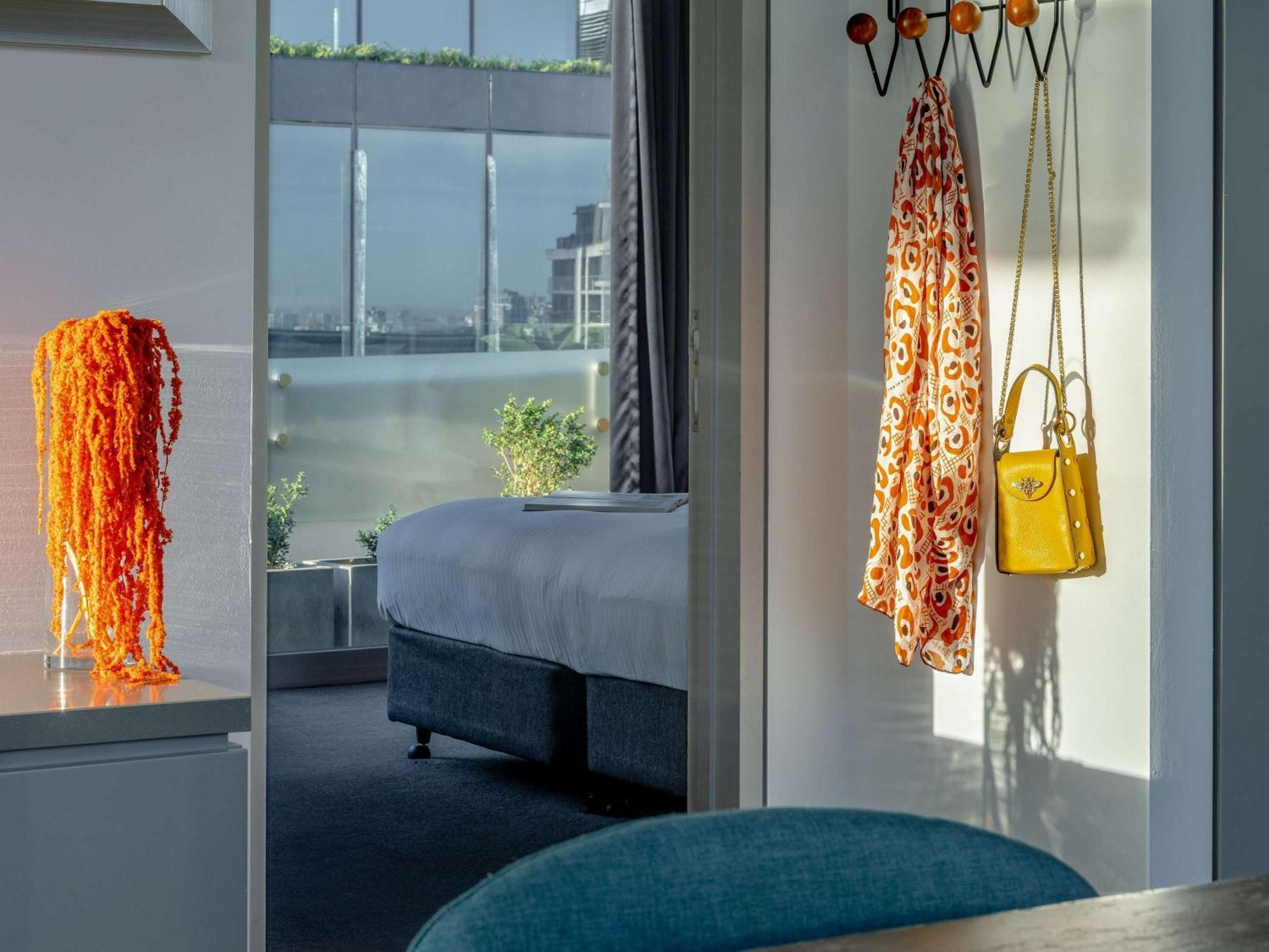 The Olsen Melbourne Art Series Bagian luar foto A room at the hotel