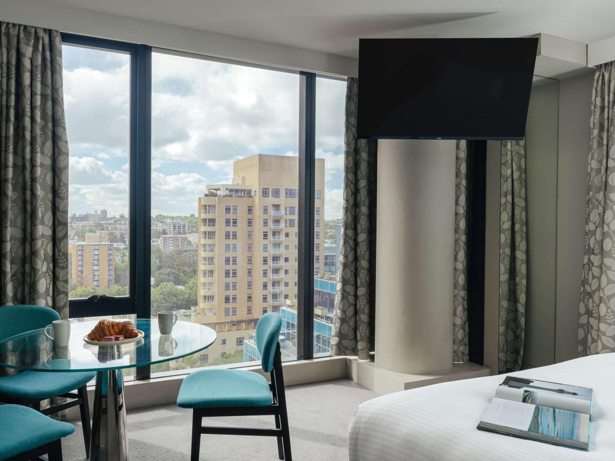 The Olsen Melbourne Art Series Bagian luar foto A room at the hotel
