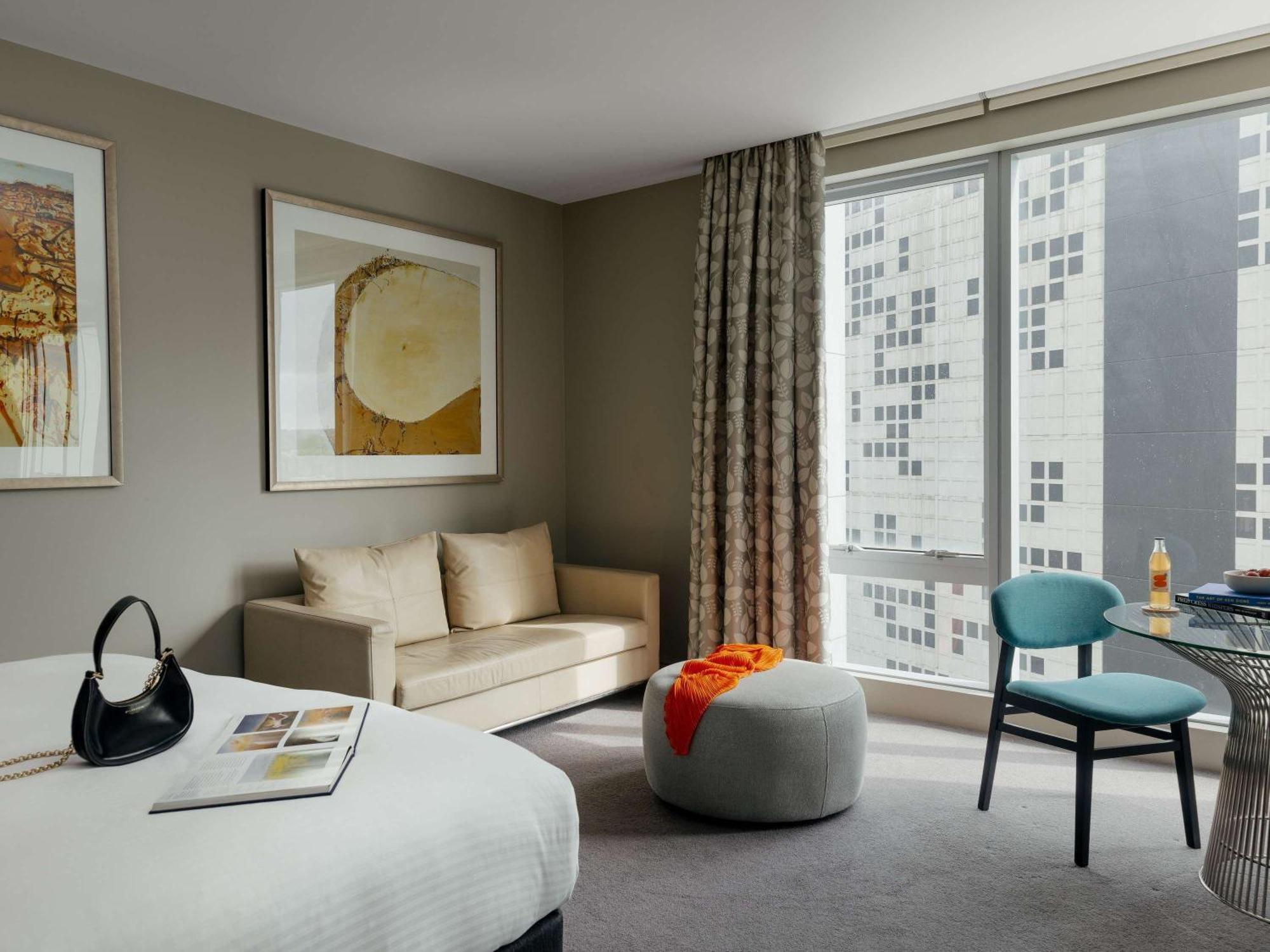 The Olsen Melbourne Art Series Bagian luar foto A room at the hotel